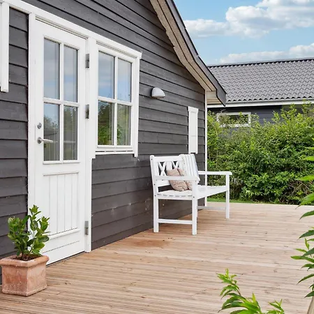 2 Bedroom Awesome In *