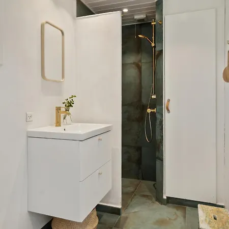 2 Bedroom Awesome In Casa de Férias *