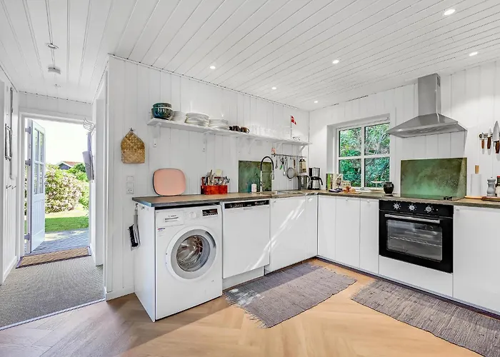 Сasa de vacaciones 2 Bedroom Awesome In Kerteminde