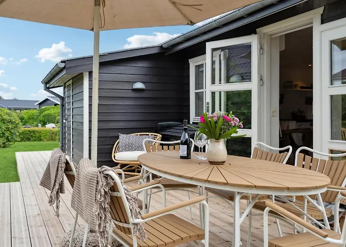 2 Bedroom Awesome In Сasa de vacaciones *