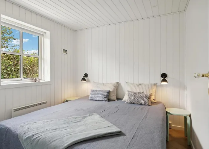 Сasa de vacaciones 2 Bedroom Awesome In